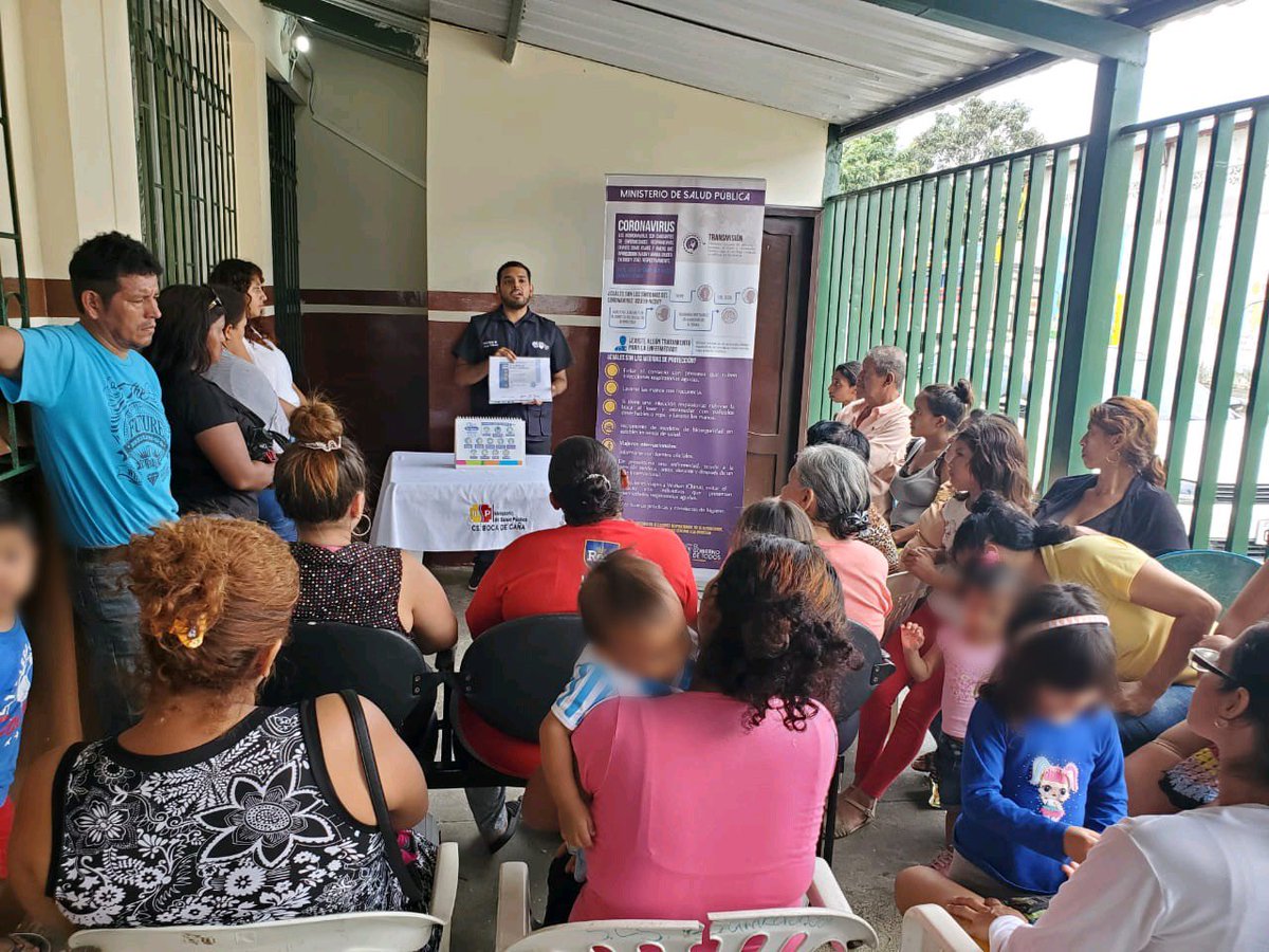 Salud_Guayas's tweet photo. #Samborondón l En las diferentes unidades operativas del #Distrito09D23 se brindan sensibilizaciones educativas dirigidas a los usuarios externos, sobre las medidas de prevención del #Coronavirus así cómo el correcto #LavadoDeManos #SaludParaTodos #PrevenciónEsSalud https://t.co/rrGTihrPP9