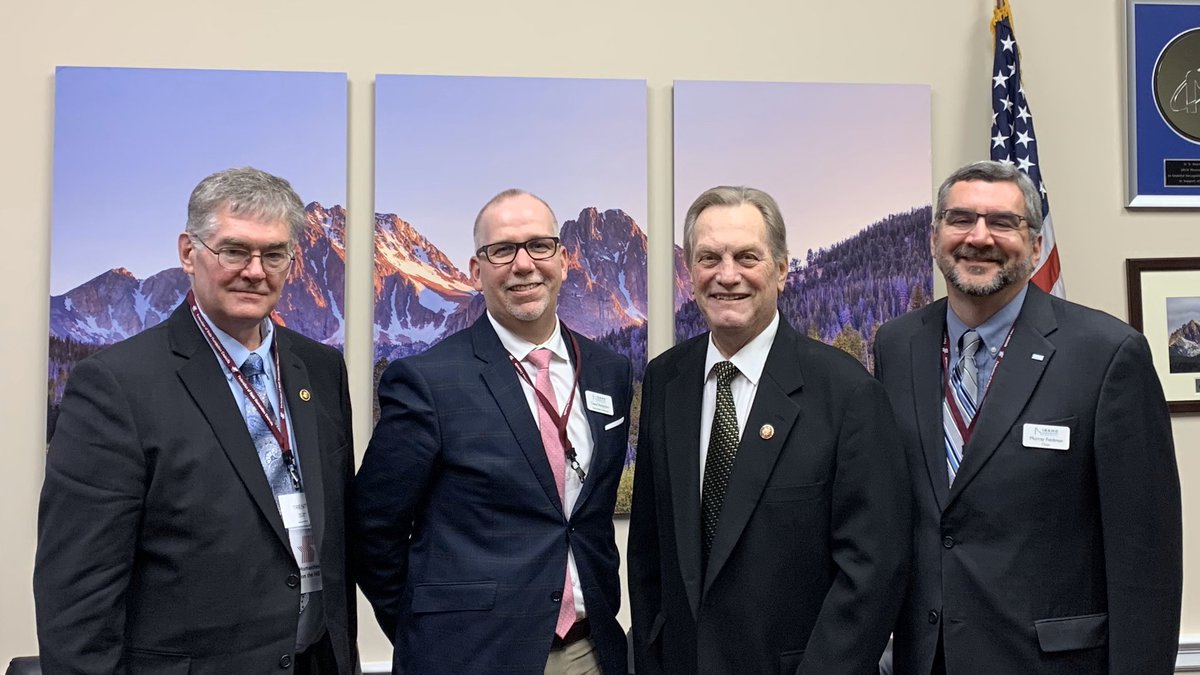 IdahoHumanities's tweet photo. Thank you @CongMikeSimpson for meeting with us today as part of #HumHill20. We greatly appreciate your support of the humanities! https://t.co/hUf9PVRTs6