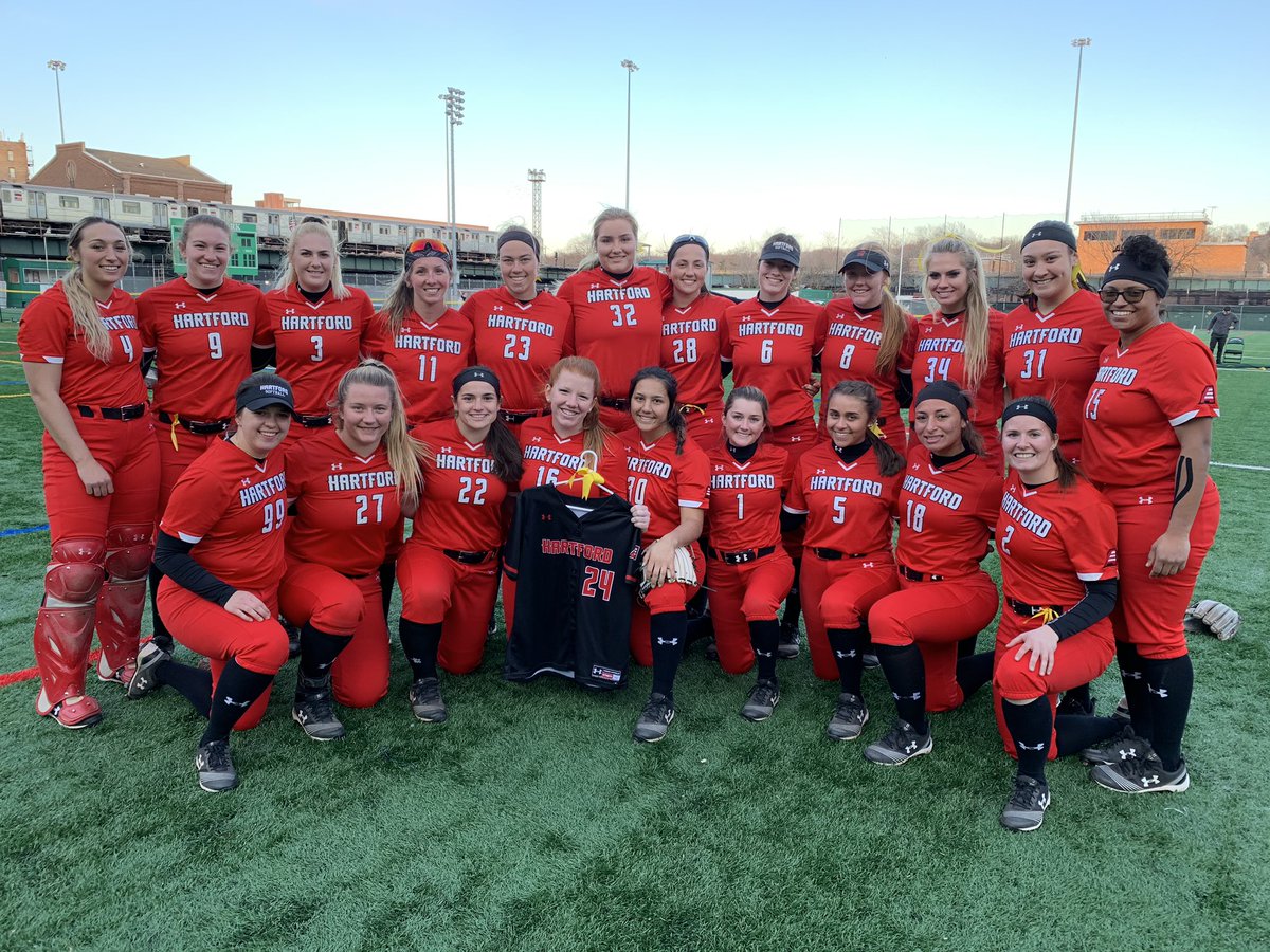 HartfordSB's tweet photo. Celebrated our angel’s birthday with a SWEEP today!!!! Happy Birthday in heaven, Melissa 😇 You’re always with us 💛🦋 #YellowButterfly #ChampionshipMindset #HawksOnTheHunt https://t.co/EhIvurIjtY