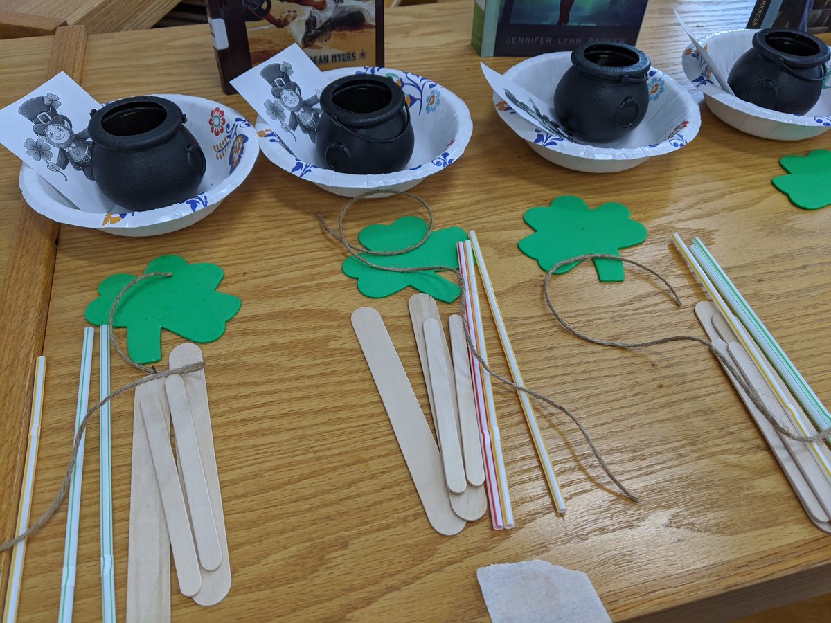 jlessard32's tweet image. STEM and Kagan Cooperative learning! A match made in heaven! #4Cs #STEMeducation @MiddleEbenezer Building Leprechaun Traps #FunPD #collaboration #criticalthinking #creativity #communication @SumterSCSchools