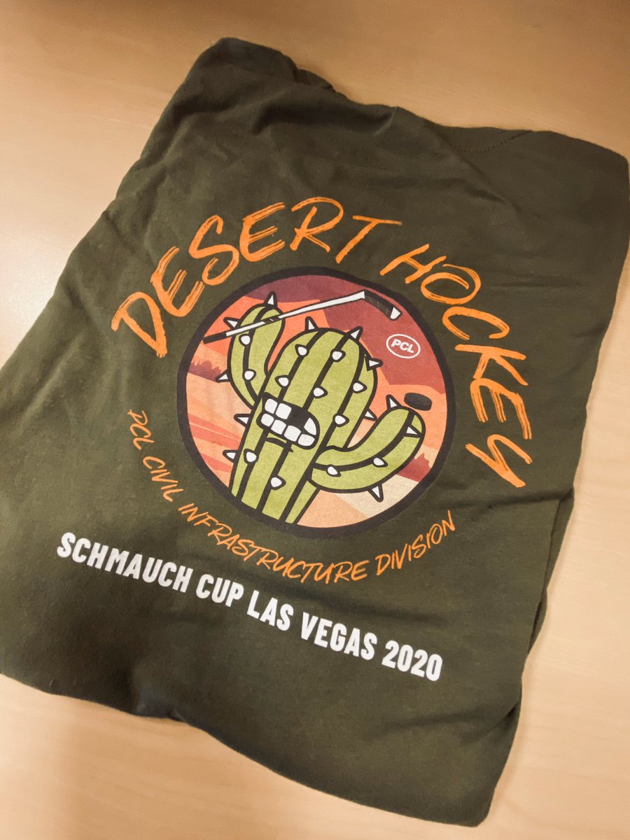 MediocreRobot's tweet photo. Hey @BizNasty2point0 you should come to Vegas this weekend to check out the @PCLConstruction Schmauch Cup! #deserthockey https://t.co/FkN6Eq9zWl