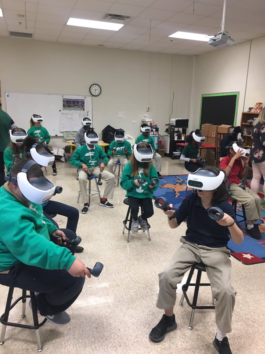 BaumerPES's tweet photo. Fifth grade Ss took a leap into VR today! We got oriented with headsets, and practiced #JCPSBackpack defenses using Virtual Speech. It was all hands on deck with @perkinsmomof4 @WattsClass and @shannon1_putman #JCPSDigIn #PortlandGrows https://t.co/aqKo5XQniZ