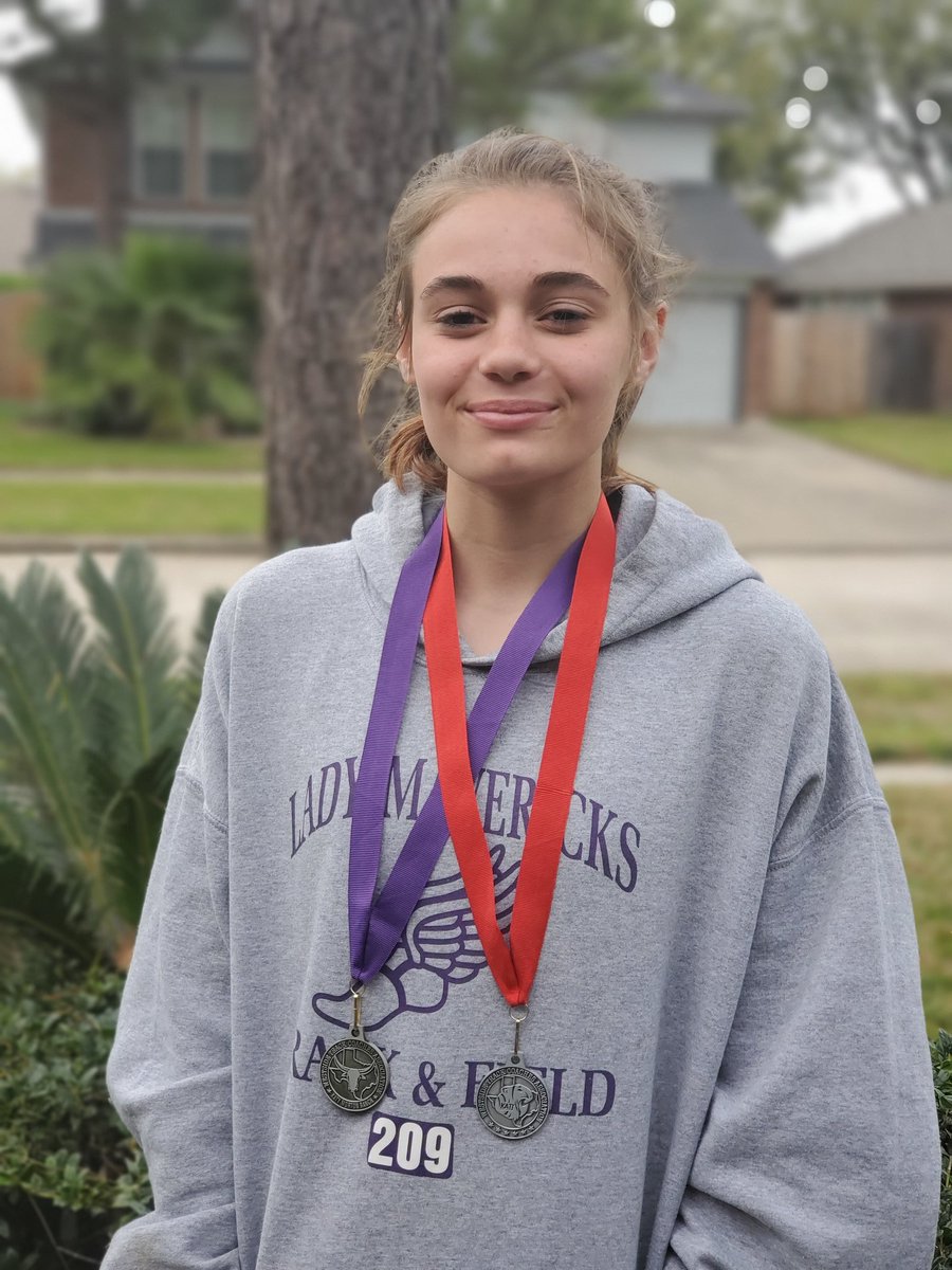 Sassymom03's tweet photo. I know this is late. Freshman Bridgett Leonhart Placed 2nd in  JV High Jump 2 weeks ago and Placed 3rd in JV High Jump last week. WTG!!! #mortonranch #freshman #Mavericks @MRHSMavericks @MRHSXC_Track https://t.co/WpfzTSNk8M