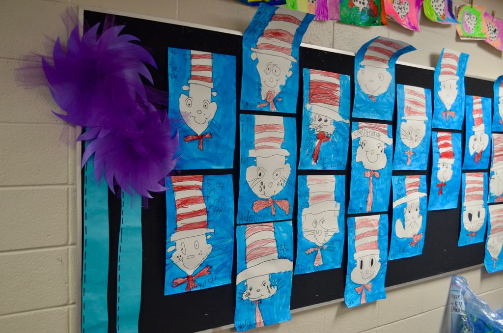 AnthonySchool's tweet photo. What a fun week we're having! Parents, remind your students to read, help them log those reading minutes, and ask for sponsors. You can help develop your child's love of reading, and raise money for TAS! https://t.co/O7aVsm9Qi5 #TASParentCrew #PawsonPages https://t.co/A4ulMnTC2L