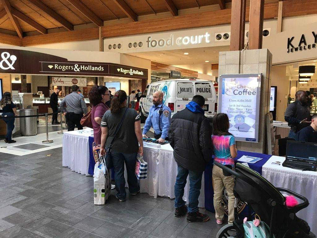 JolietPolice's tweet photo. On February 22nd, @JolietPolice &amp; @JolietExplorers attended the @jolietchamber 2020 &amp; Career Fair &amp; Community Expo. We provided Child ID Cards &amp; answered questions from the general public. Thanks to all who stopped by! #careerfair https://t.co/VR3qceggky