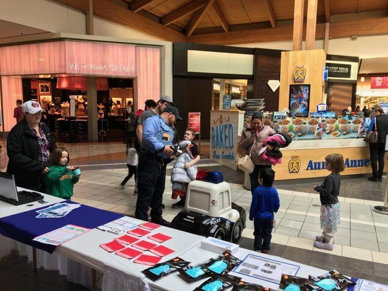 JolietPolice's tweet photo. On February 22nd, @JolietPolice &amp; @JolietExplorers attended the @jolietchamber 2020 &amp; Career Fair &amp; Community Expo. We provided Child ID Cards &amp; answered questions from the general public. Thanks to all who stopped by! #careerfair https://t.co/VR3qceggky