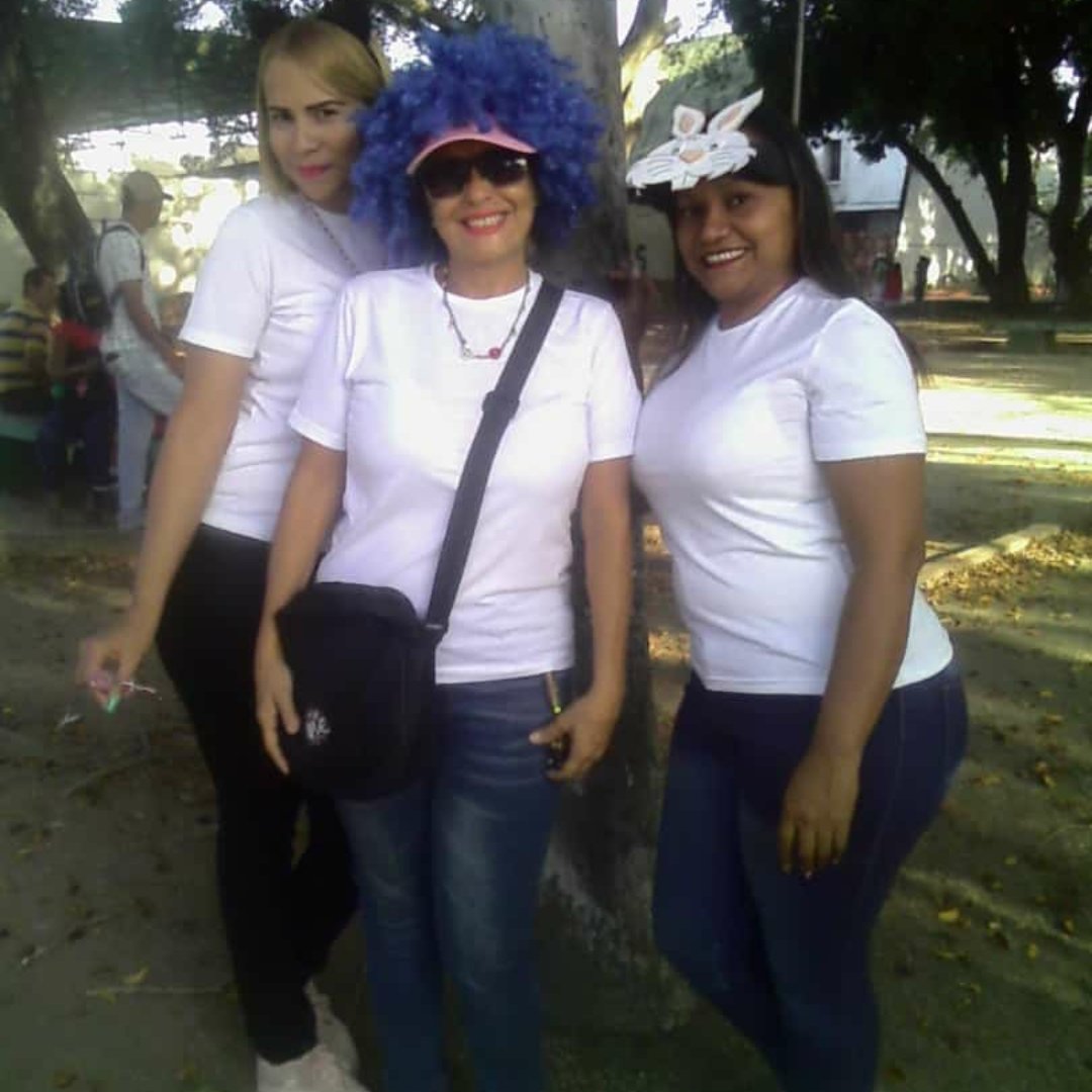 El Personal del PENB JOSE ANTONIO MAITIN, en los preparativos CarnavalesPegagogicos2020. En Paz y Alegria #ConstruyendoPatriaSocialista @psuvaristobulo <a href="/RMarcoTorres/">Rodolfo Marco Torres</a> <a href="/Marbellaluque/">Marbella Luque</a> @ZE_Aragua @josevsierra <a href="/BerthaRodrgue19/">Bertha  Rodríguez</a>  <a href="/leoalvacabrera/">Prof. Leonardo Alvarado</a>