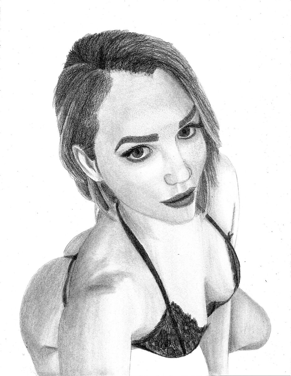 brand12301993's tweet photo. @MiaMalkova #askmia how do you like my fan art? https://t.co/oAOqWIKhC1
