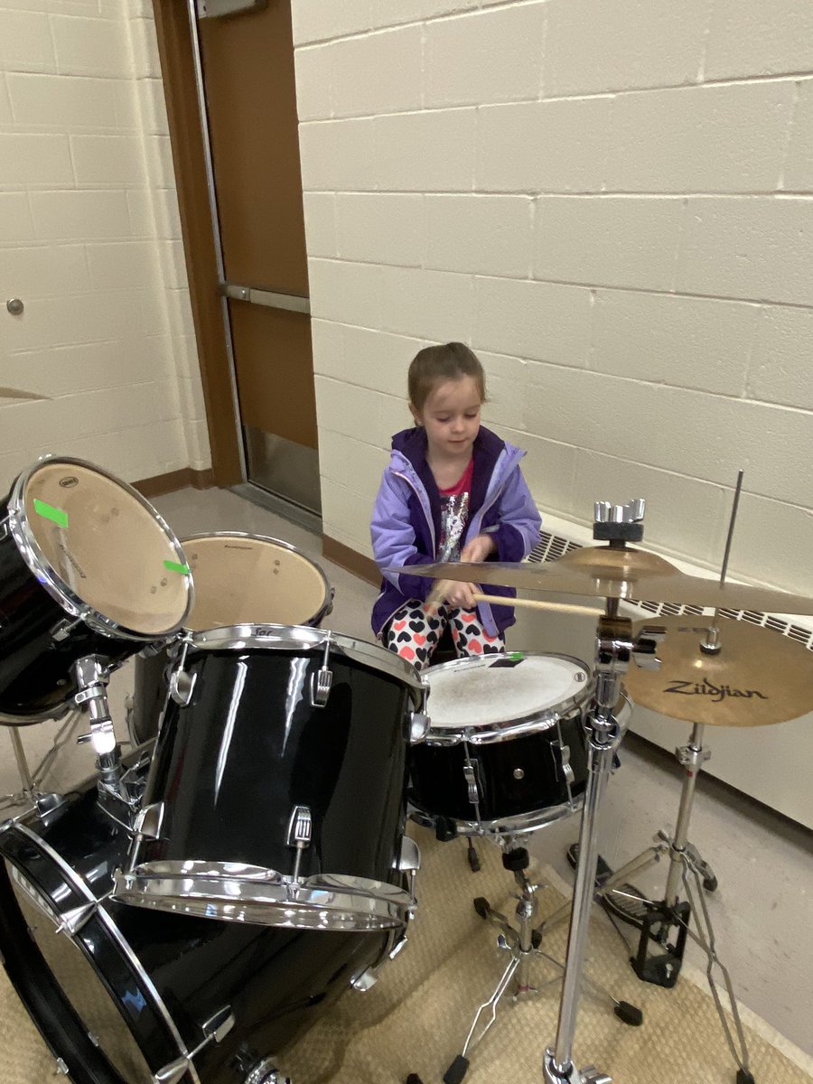 VFESchoolofRock's tweet photo. Today in Drums 101 we Learned about drummer Lars Ulrich of  the heavy metal band Metalica. We also learned about drumming in time and using a metronome. #VFESOR2020 #metalica #larsulrich #heavymetal #drums https://t.co/N70G0lZOHv