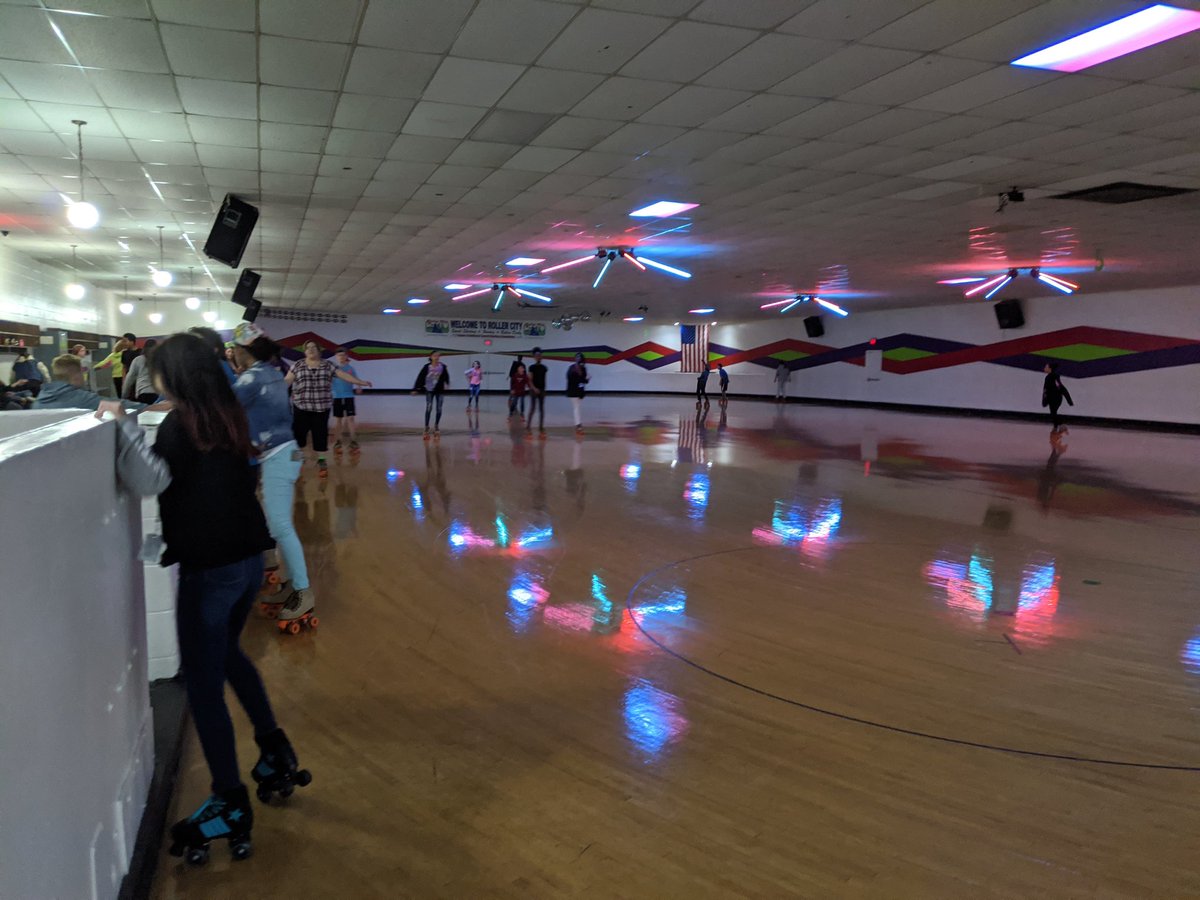 mathwithegley's tweet photo. What did I learn today? Hadley and Truesdell kids can skate WAY better than I can. #WPSProud #afterschoolrec @HadleyUSD259 https://t.co/4MVyajWRK3