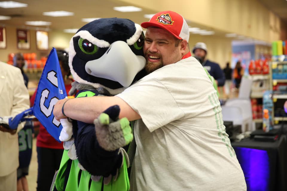 SO_Washington's tweet photo. Joyful moments like these are why we pledge to #spreadtheword inclusion -- Tell us why YOU #choosetoinclude! https://t.co/MPaOs5xhVX
. . .
#Inclusion #InclusionRevolution #unifiedgeneration #WhyIPledge @BlitzTheSeahawk @Seahawks https://t.co/odWhs4yLrt