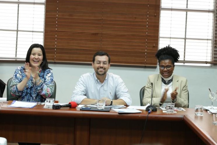 En el marco de la #RutaTerritorial, el Gobernador de Caldas, @LuisCarlosGober, presentó el balance de la jornada con la apuesta de una política de Ciencia, Tecnología e Innovación, para que la infraestructura productiva de la región y propuestas de <a href="/MincienciasCo/">MinCiencias Colombia</a> se complementen.