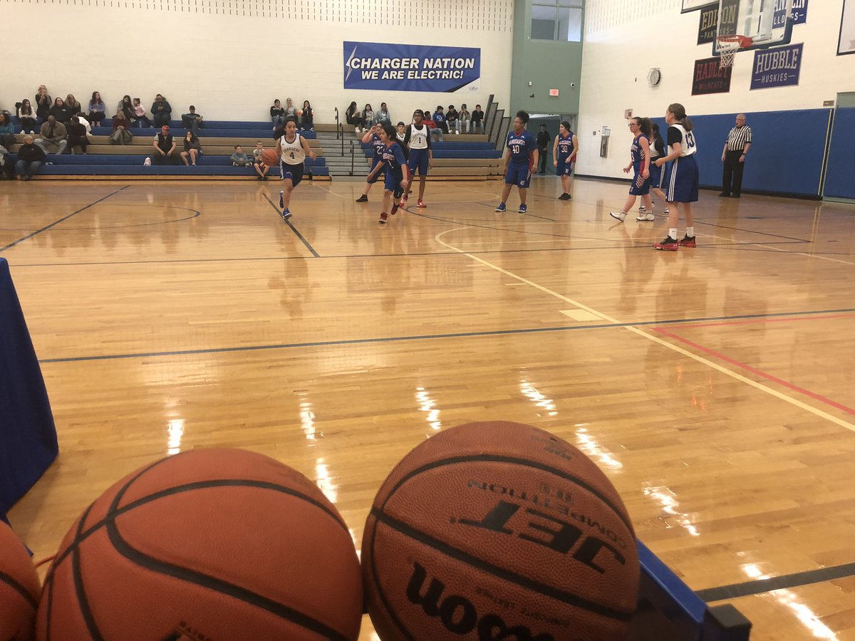 YoSoyLaLay's tweet image. 7th Grade Girls Basketball in action against Marquardt Middle School tonight!  #seventhgradersarethebestgraders #everybodyinLMS @D33Leman