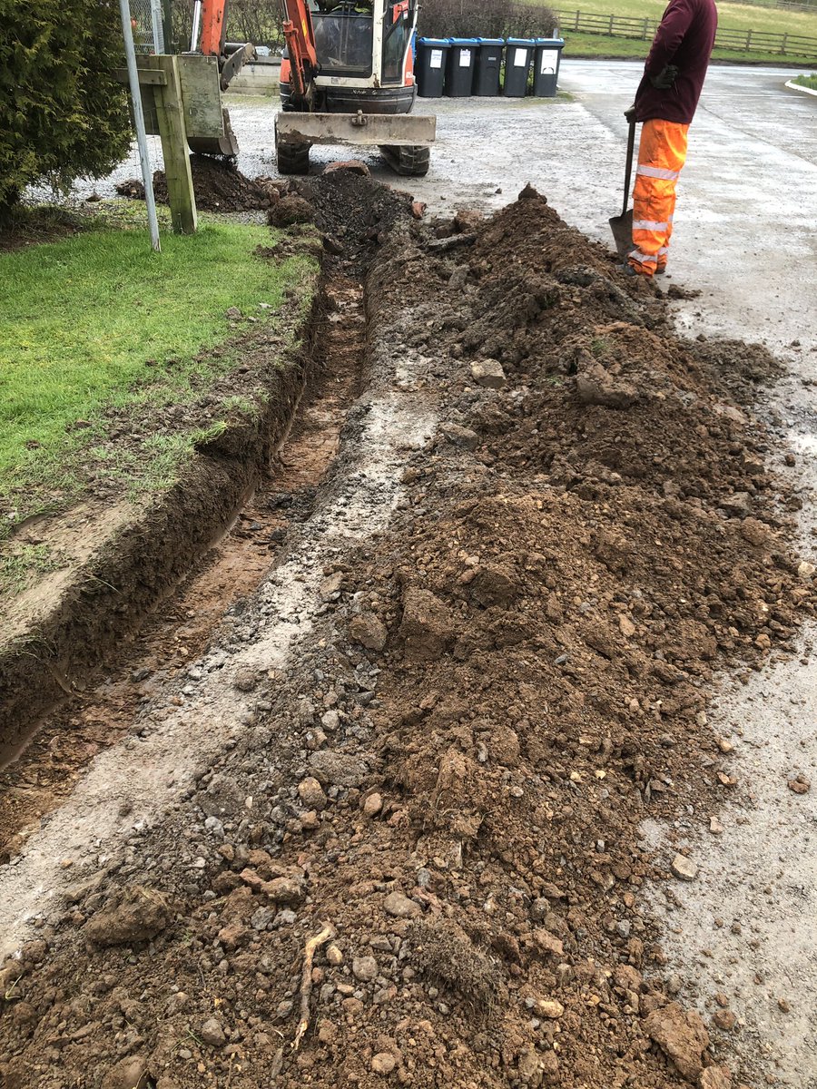 EBroadsurfacing's tweet photo. Some drainage works today before the tarmac goes down next week #resurfacing #tarmac #roadsurface https://t.co/Ewdmr8TuBp