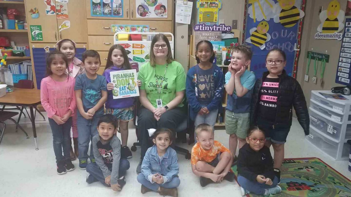 tanyakayd's tweet photo. Read Across America Week - Day 3!  #pngproud #tinytribe #beeamazing https://t.co/fZSevv7DUp