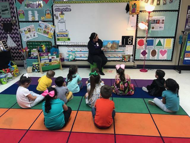 tanyakayd's tweet photo. Read Across America Week - Day 3!  #pngproud #tinytribe #beeamazing https://t.co/fZSevv7DUp