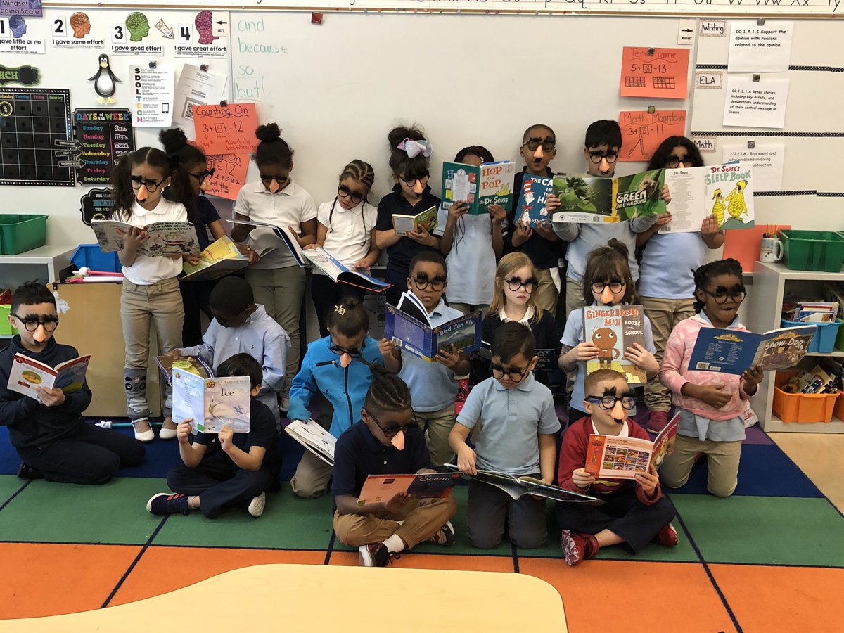 A_Groff13's tweet photo. Wacky Wednesday was in full swing today!!! How many wacky things can you find?!?! @LafayetteROAR #readreadreadandloveit💗 https://t.co/K9kY8VybmU