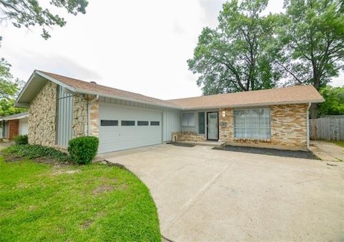 List_With_Nixon's tweet photo. This is an American post, but still interesting to see. What a $250,000 home looks like across the USA. https://t.co/iozy4LoIKy
#realestate #realestateusa #realestatecomparison #homepricecomparison #homeprices https://t.co/YHiRxE7Fth