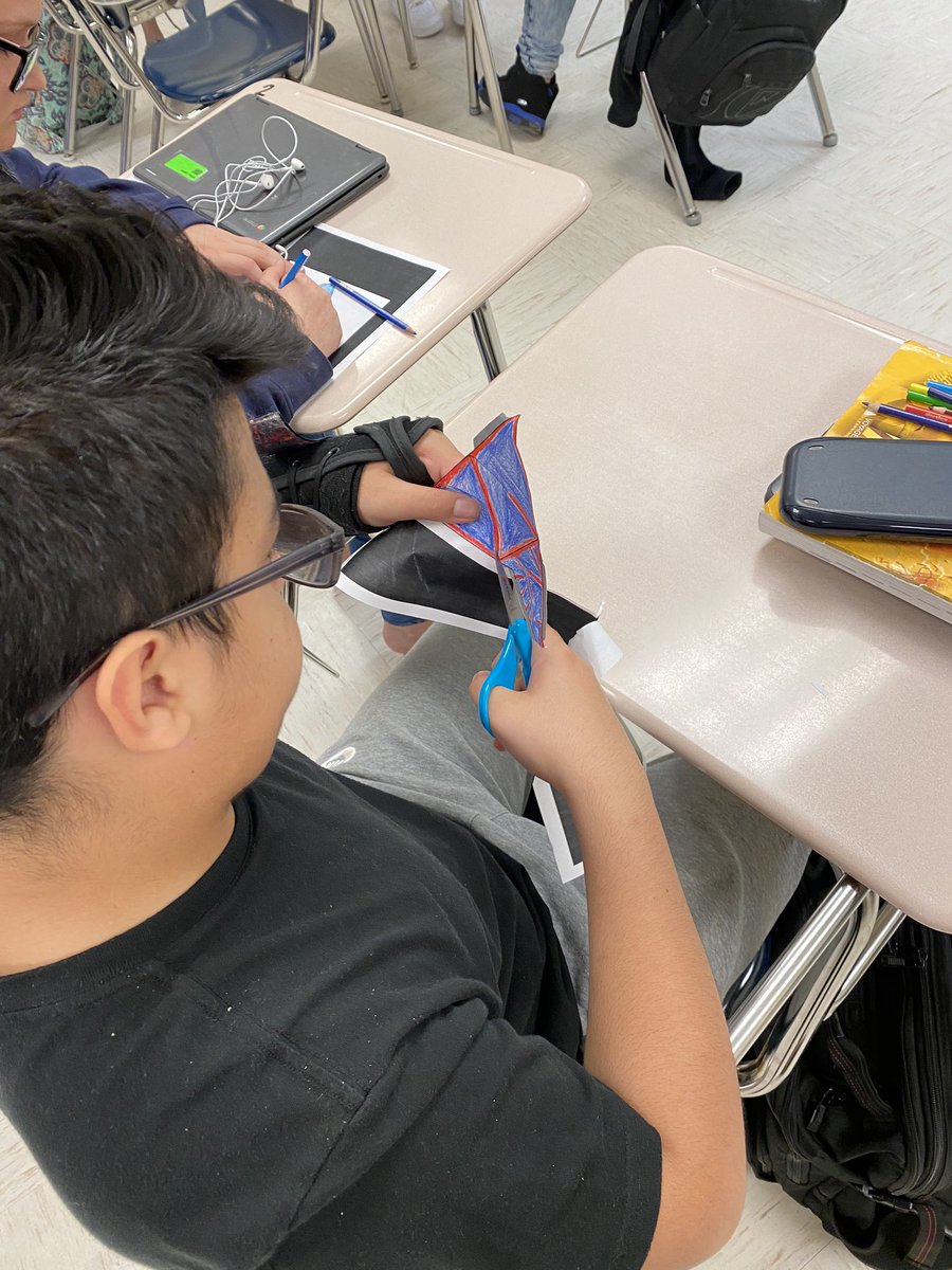 MissBrown_NMB's tweet photo. 8th graders working on creating different polyhedrons—full of creativity and personality! @nmbmchiefs #nmbmchiefs #maththings https://t.co/9X5Djlfnqa