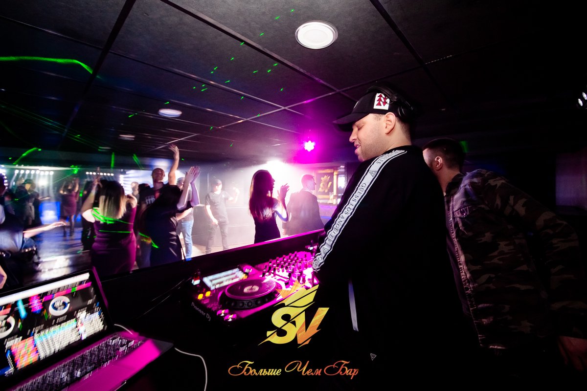 dj_savin's tweet photo. #savin #djsavin #house #music #dj #ontour #gigs #club #night https://t.co/lifnbKWtHa