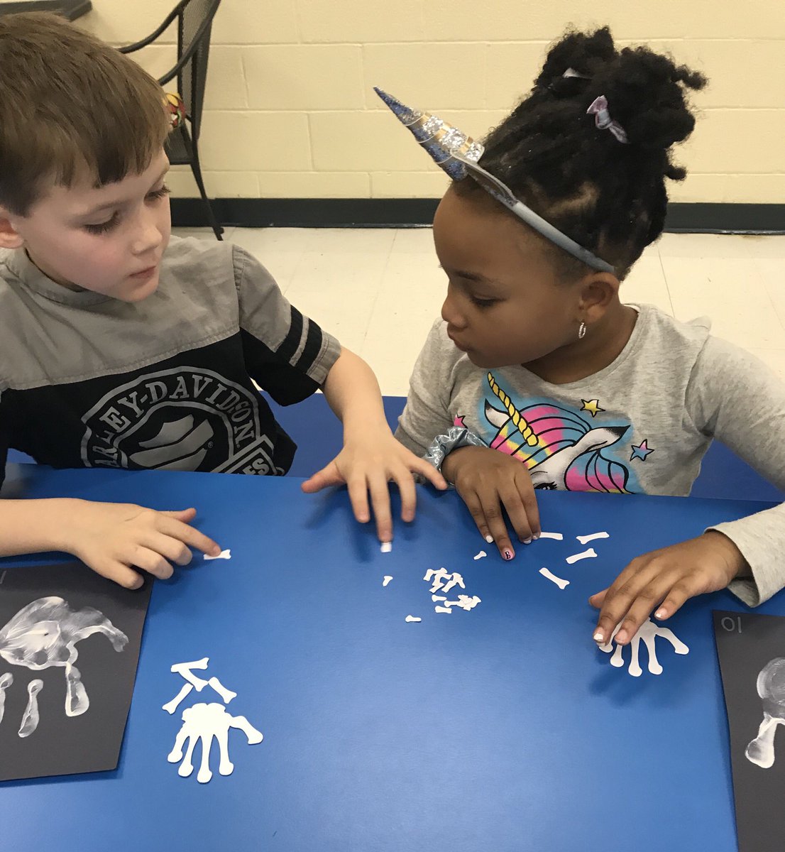 lyarboro's tweet image. Can you create a model x-ray of the hand? We can! #pltw ##learninghandson #inquirylessons