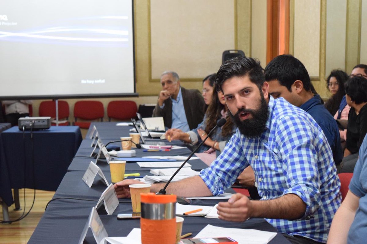 PDHCDMX's tweet photo. Realizamos el Seminario Interno “Criterios orientadores para la construcción del sistema de indicadores con enfoque de #DerechosHumanos de la #CiudadDeMéxico” en el Aula Magna de @EAP_CDMX, colaboran @SeGobCDMX @Finanzas_CDMX @LaAgenciaCDMX @seduviCDMX #EVALUA #CiudadDeDerechos https://t.co/pDlh0Hv5gV