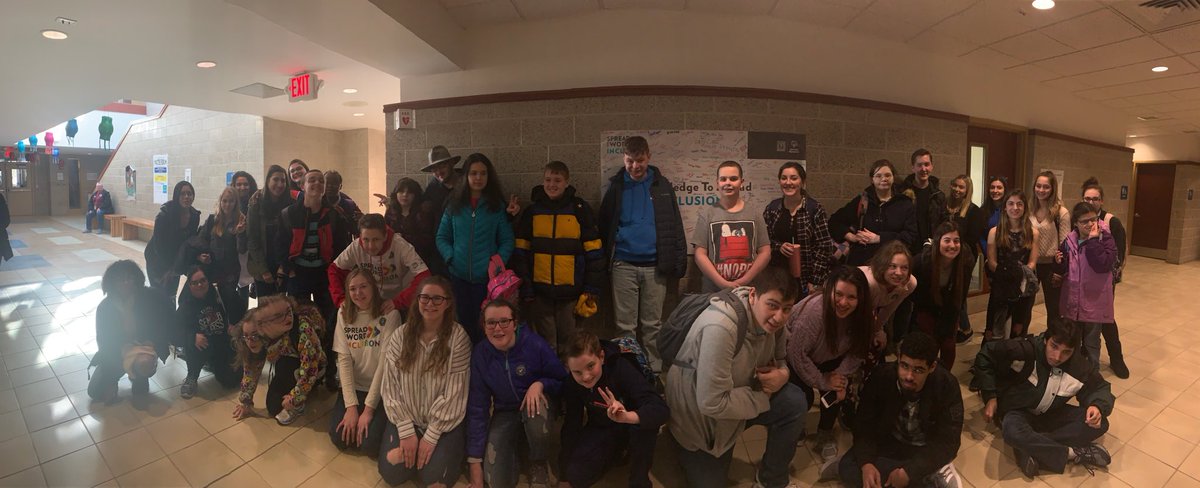 neylonas's tweet photo. Carmel High School Best Buddies collected signatures for #SpreadTheWord #inclusion today. Here are the kids with the completed banner. #Carmel6cs #inclusionrevolution #bestbuddies #bestbuddiesnyc #specialolympics https://t.co/UEWP2xL97p