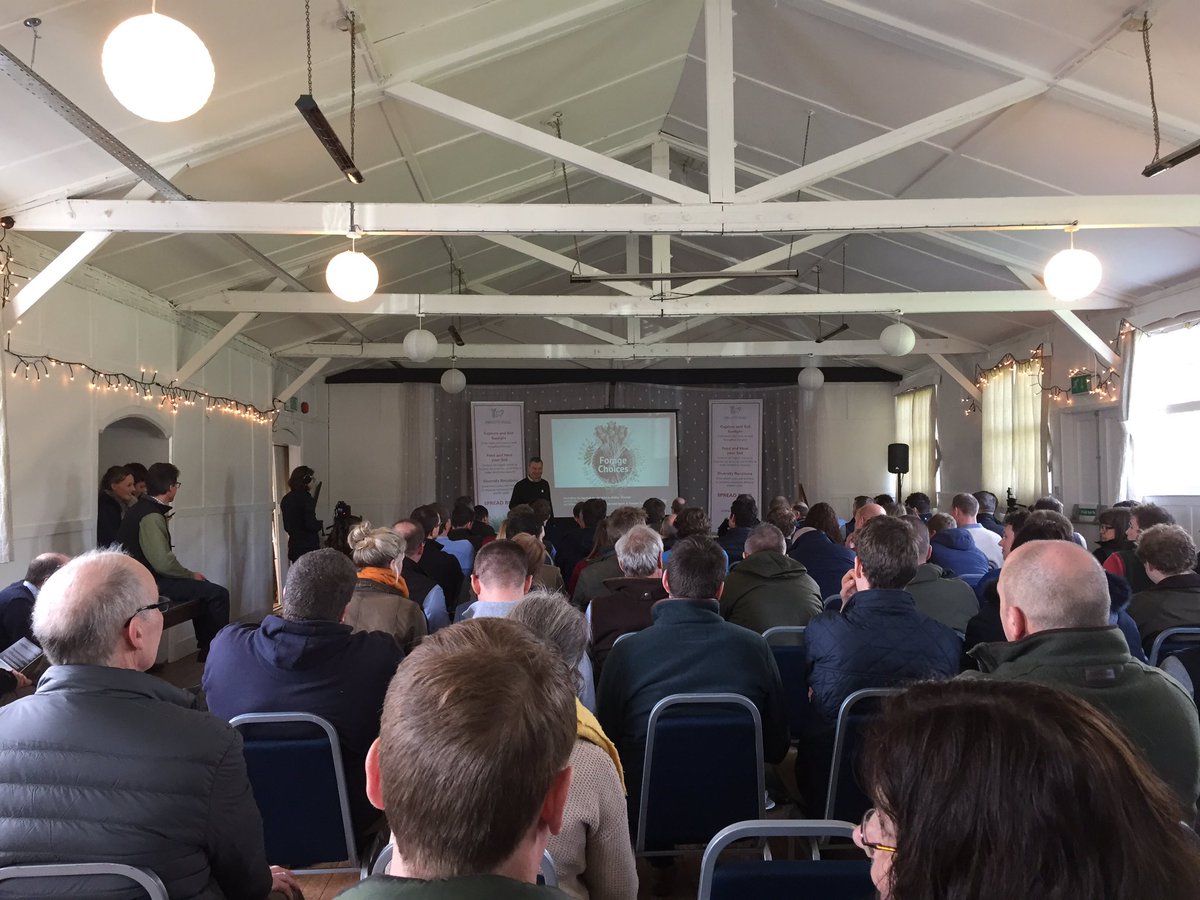 Cracking day at @InnovationforAg with some excellent presentations from @Steve95226621 @Tim_kingsclere @CotswoldSeeds @RobertHodgkins1 to name but a few. Many thanks @TommyVarden for putting a great event together.