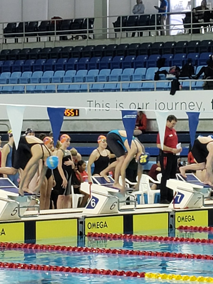 StmacsSwimming's tweet photo. Girls 4x100 relay team doing an awesome job at the end of the day at OFSAA! #swimswam #swimming #swimcanada #tpasc #ofsaaswimming https://t.co/lg0aTbbWWt