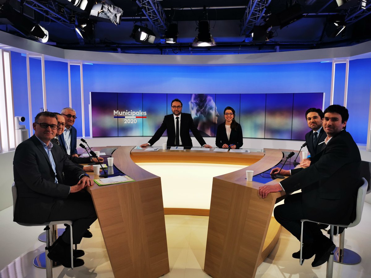 France3CA's tweet photo. #Municipales2020  ce qu'il faut retenir du débat consacré à la @VilledeReims  @fbleuchampagne  @vinthol @Sconstanzer #replay➡https://t.co/j8GfCuDCby https://t.co/3ISPoJ45VY