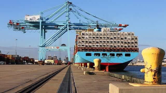 BaldwinCountyED's tweet photo. The Port of Mobile recently received $274.3 million in funding to deepen and widen its navigation channel. This investment will improve one of our region's greatest economic assets, allowing the Port of Mobile to remain competitive. https://t.co/tTF1VrWiVF https://t.co/ayjmHdMogI