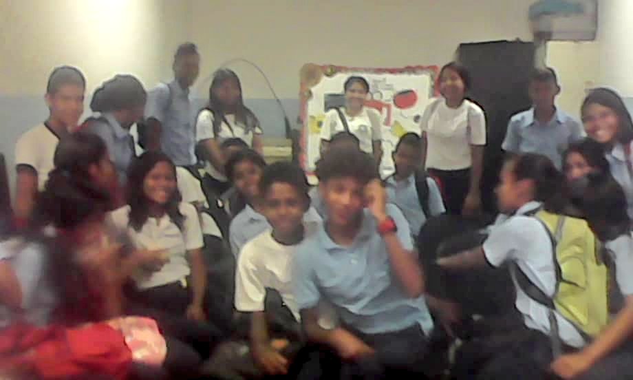 #04Marzo || En el #CBIT 25 de Marzo, Mcpio Bolívar #FundabitAragua se realizó Jornada de Reflexión con estudiantes a través de las herramientas audiovisuales, con el fin de fortalecer los valores, el trabajo en equipo y la convivencia @MPPEDUCACION <a href="/vane_prieto/">Vanessa Prieto</a> @PedroGordon_21