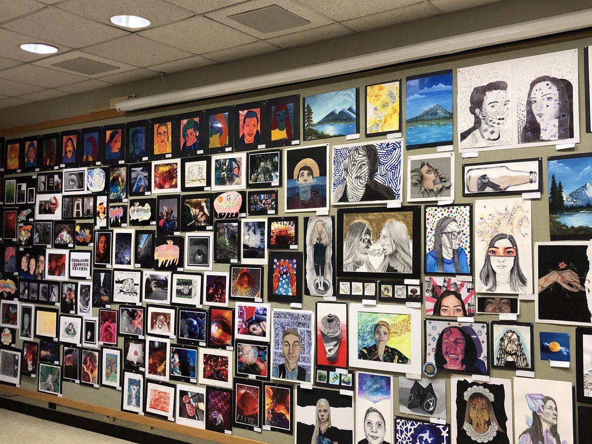 lindseyleone5's tweet image. Toured all of our students tremendous artwork at the BCSD District Art Show! Come out to Richmond Library through out March and experience the artistic talent of our K-12 students! 🖍 🎨 ✏️  @jkolb51 @ArtatBMS #creativityiscontagious #WeAreBatavia
