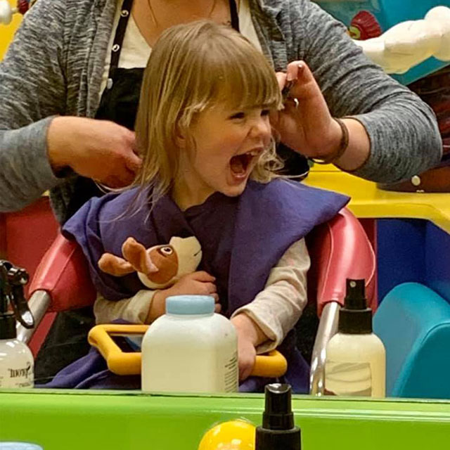 SnipitsSalons's tweet photo. This excitement every day! It's fun in here at Snip-its Haircuts for Kids. Join us for a haircut adventure. #WeSpeakKid #SnipitsMagic https://t.co/UaRvZBdSWZ