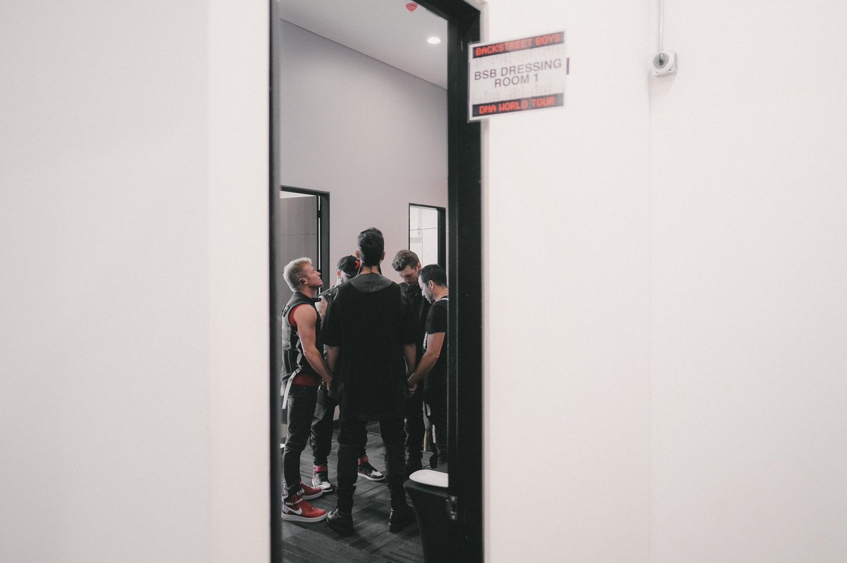 nickcarter's tweet photo. Muchos gracias Colombia for welcoming us with love. We will see you again soon ❤️ #bsbbog1 #bsbbog2 #dnaworldtour https://t.co/pjjMkhNg1H