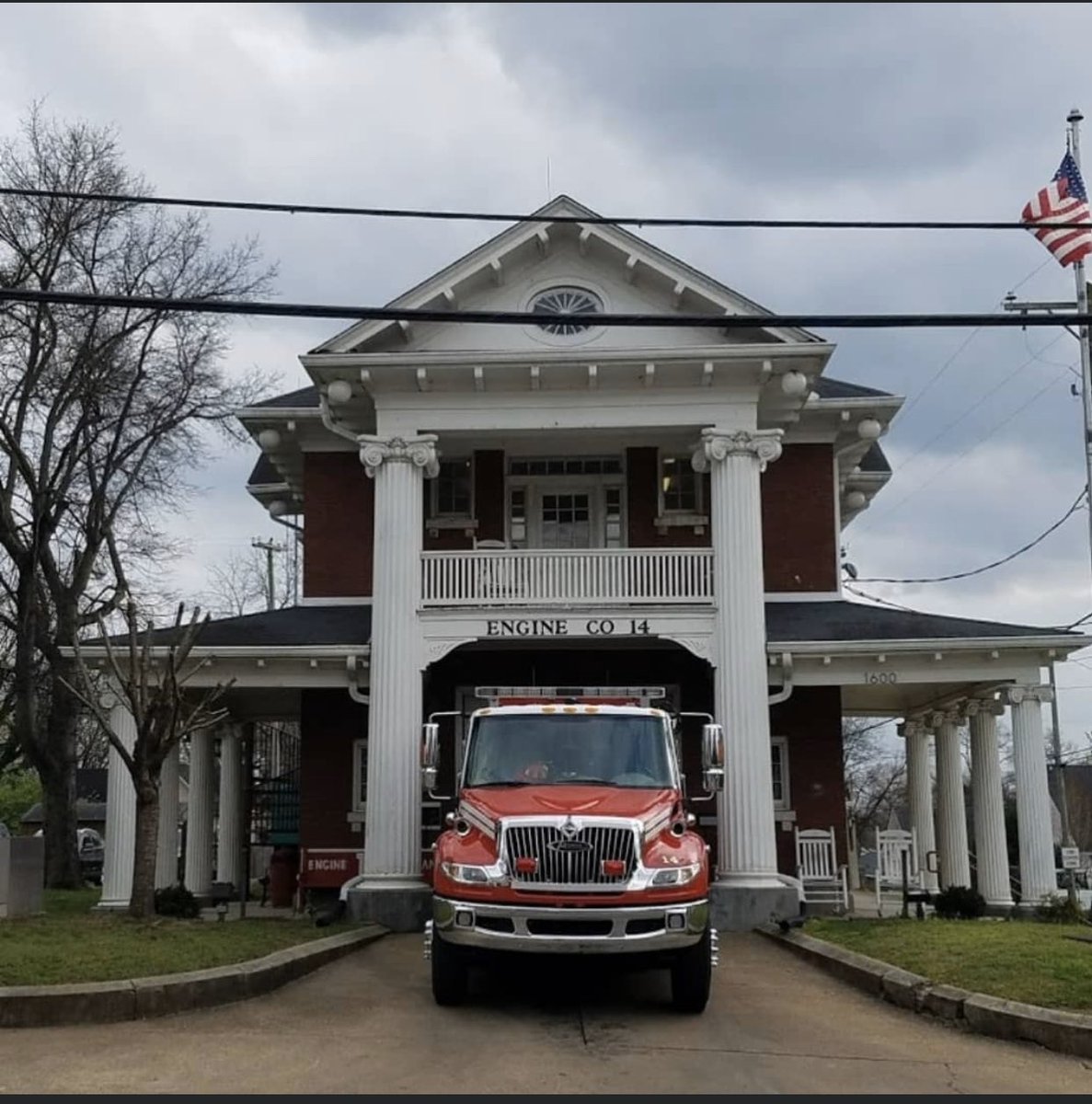 FireNashville's tweet photo. Nashville’s oldest, took a big punch in the gut, but they still responded. #NFDProud, #NFDstrong https://t.co/mJJwhrYBav