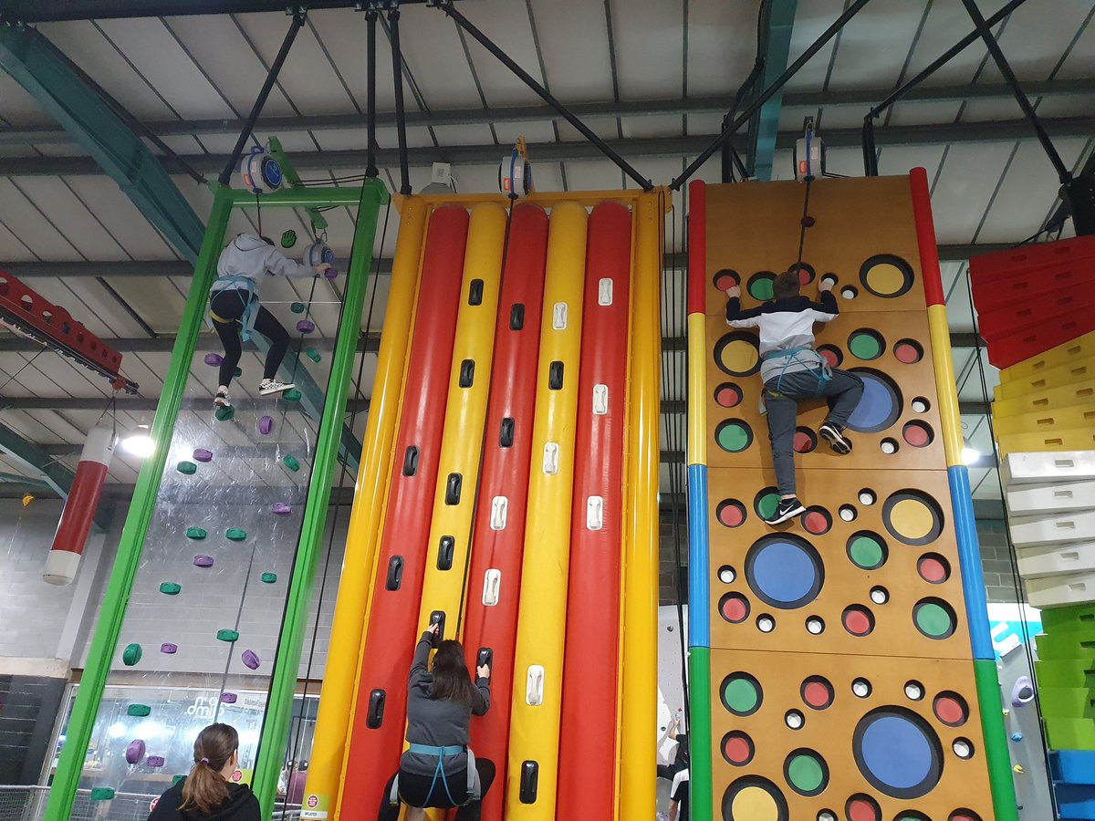 supernovaesu's tweet photo. Tonight supernova explorers challenged themselves at @ClipandClimb really enjoyed themselves. @Bristol_South https://t.co/yukg0qCZ8v