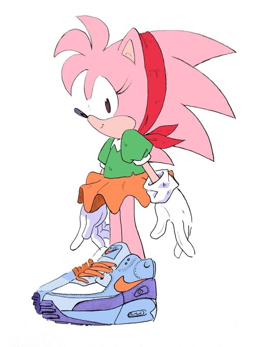 RGX 🌟 on X: @robnmccormack Sonic and Amy have a pretty good relationship  within the comics and they seem to have really good chemistry / enjoy  eachother's company. Whether SEGA allows Ian (