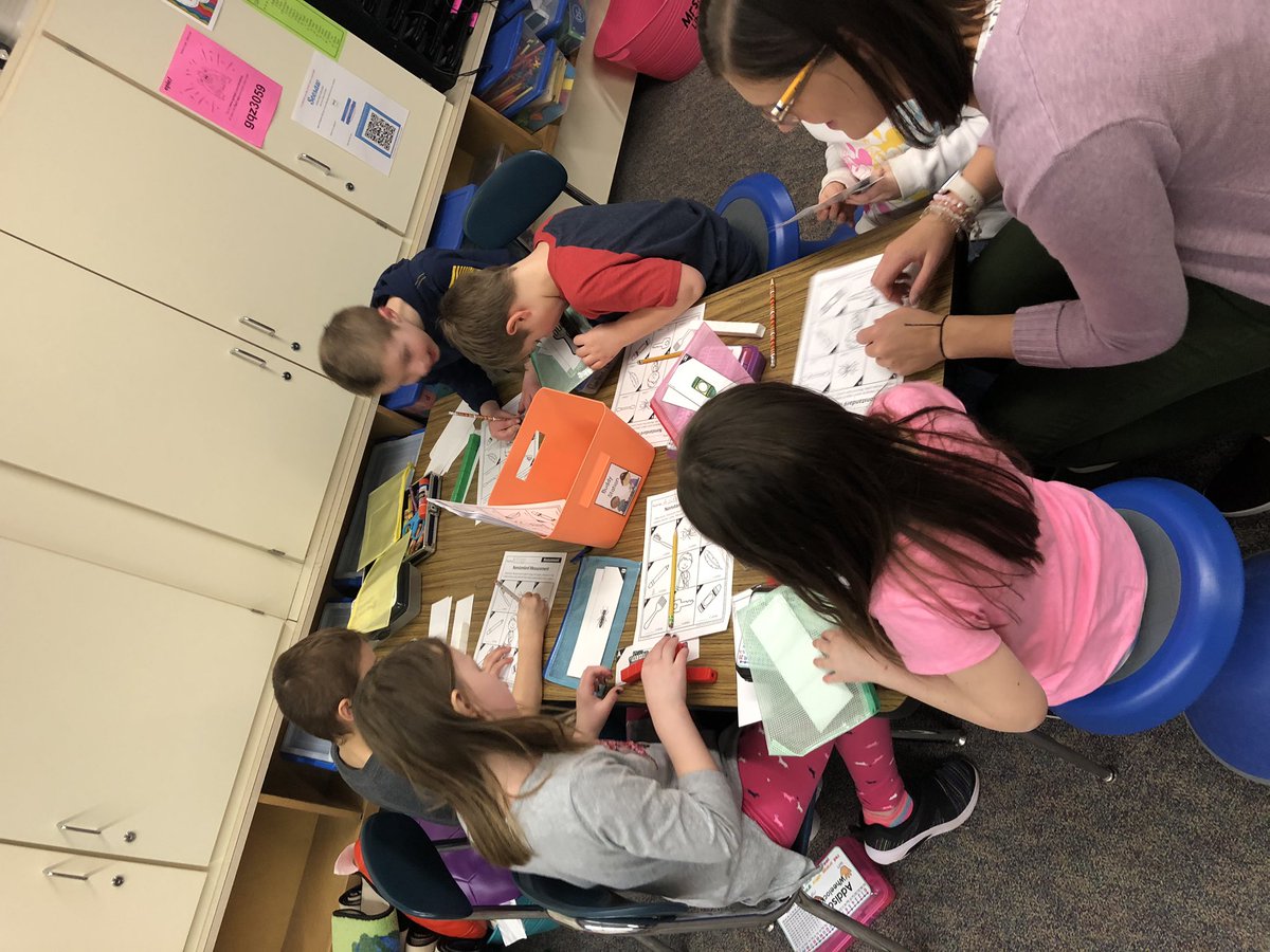 class_kraus's tweet photo. Thanks @claire_buendorf for taking the time out of your busy schedule to teach us a math station! We loved having you in our room! https://t.co/UPNNE6WzKe