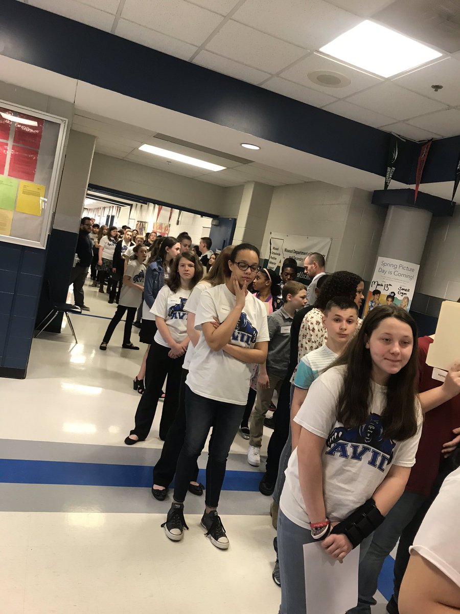 MrsHinckleymath's tweet photo. THIS is what planning, preparation, and organization can do. Way to #BeExeptional today @BinghamBears with the 7th grade mock interviews! #BeYouBeDeterminedBeAVID Thankful for @adrianenew @CindyStephens33 @sarahpe35722385 https://t.co/O26DiIwlwL