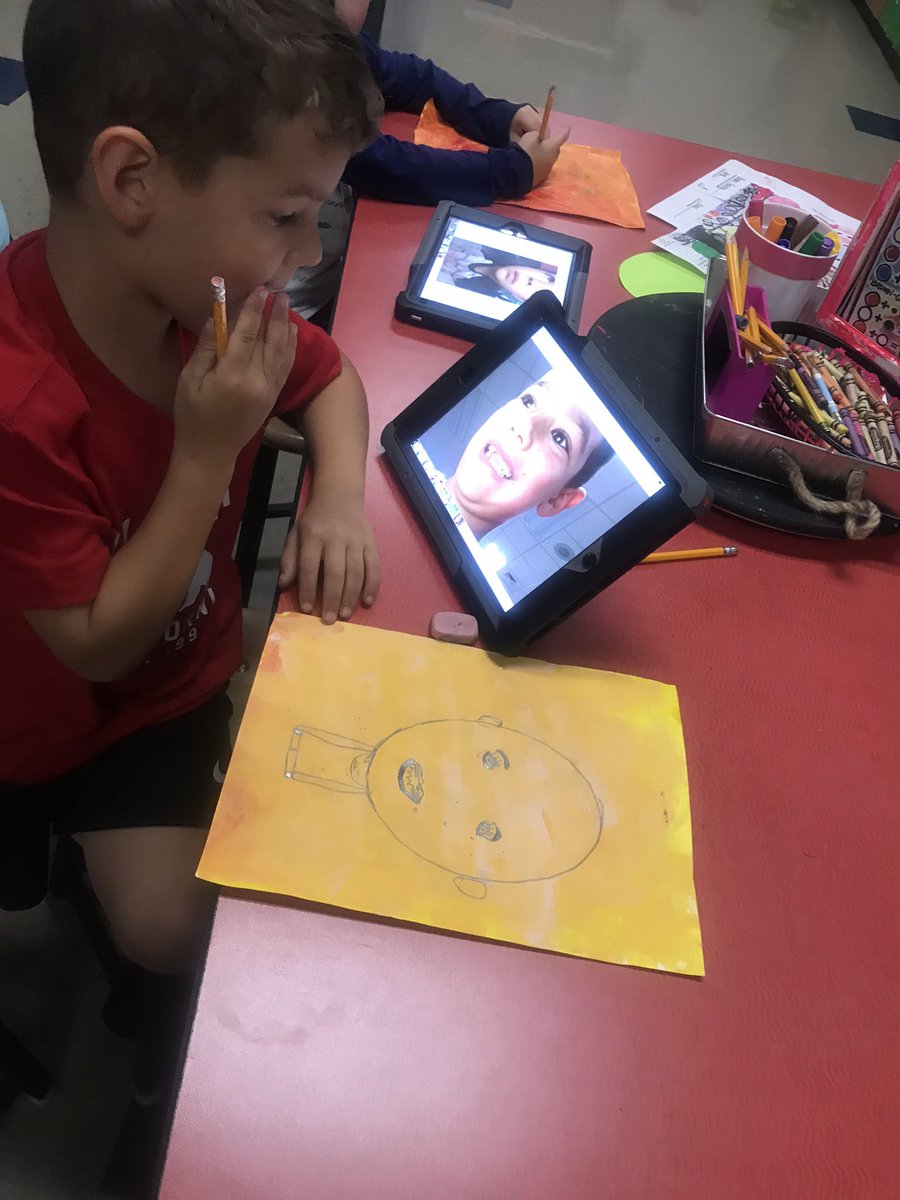 Capturing our smiles for this awesome self-portrait lesson with Mrs. Hipps. <a href="/SandersSMES/">Sanders Mem Elementary, Pasco's 1st STEAM Magnet</a> #kindergarten