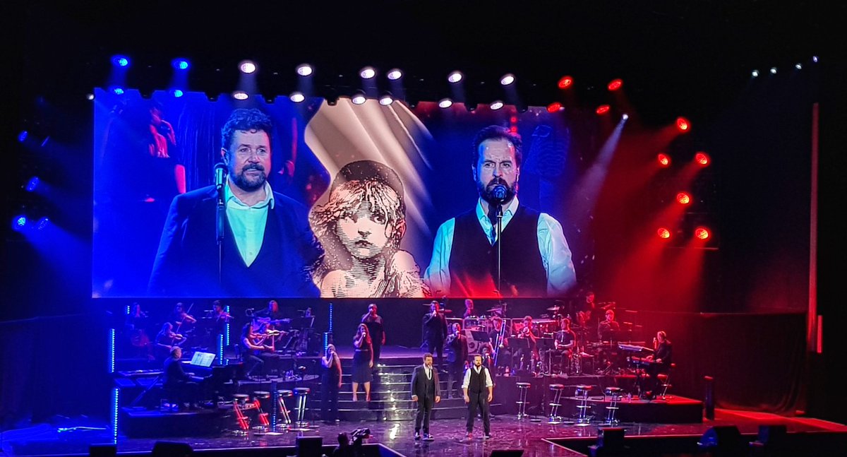 ClaireNaylor78's tweet photo. Wow Ball & Boe really know how to hit you in the feels with every single song 👏🏻👏🏻 The power from that stage was unreal 🎶 Thank you both & for such wise words Michael ❤ @mrmichaelball @AlfieBoe
#BallAndBoe #BackTogetherTour #Bournemouth https://t.co/YrNRgkQ6Bu
