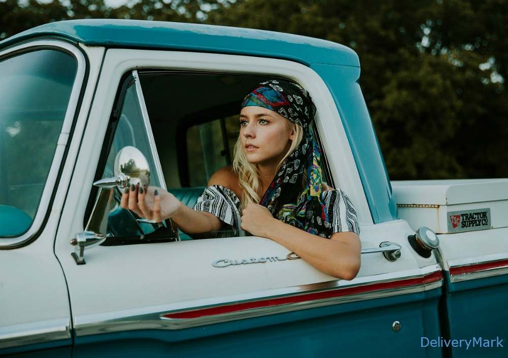 DeliveryMark's tweet photo. (((#Beautiful #Truck #Driver ))) - Join #Couriers #truckers  #messengers &amp; others making #deliveries using #DeliveryMark #Delivery #App - Visit https://t.co/AGD4yTfYk4 today! --- #beautifulwoman #classictruck https://t.co/qvh4Mmb7iH