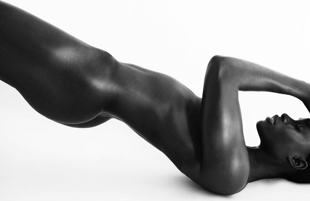 PulseWorld360's tweet photo. The human body is the best work of art. #SuperModel @jeneil1 for @Shape_Magazine magazine November 2019 issue.
#PulseModels #PulseWorld360 #PulseGlobal #TB https://t.co/AJ4obD7GMq