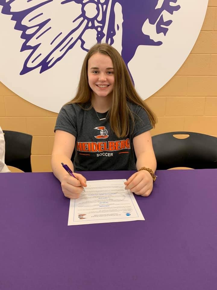 Logan_Locos's tweet photo. Congrats Mollie! ⚽️🧡💜 https://t.co/ZurzffAyHS