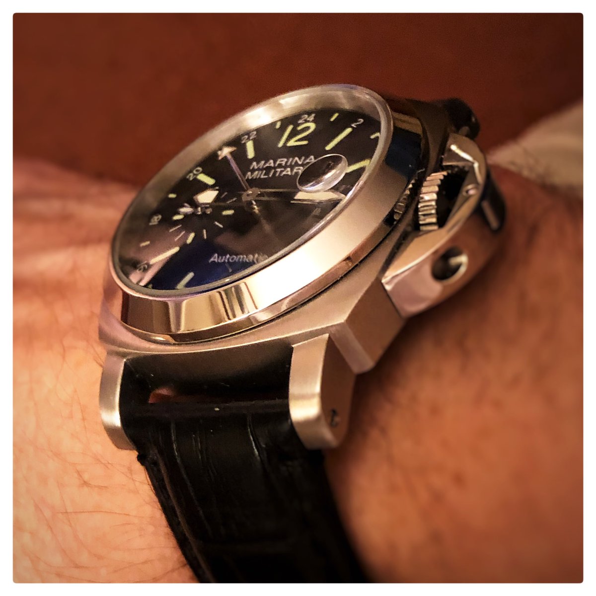 WorldAffordable's tweet photo. Luminor GMT homage, a timeless design that stands Panerai out from the rest #wotd #watchesofinstagram #watches #homagewatch #homagewatchclub #parnis https://t.co/RDpBwtmCFx