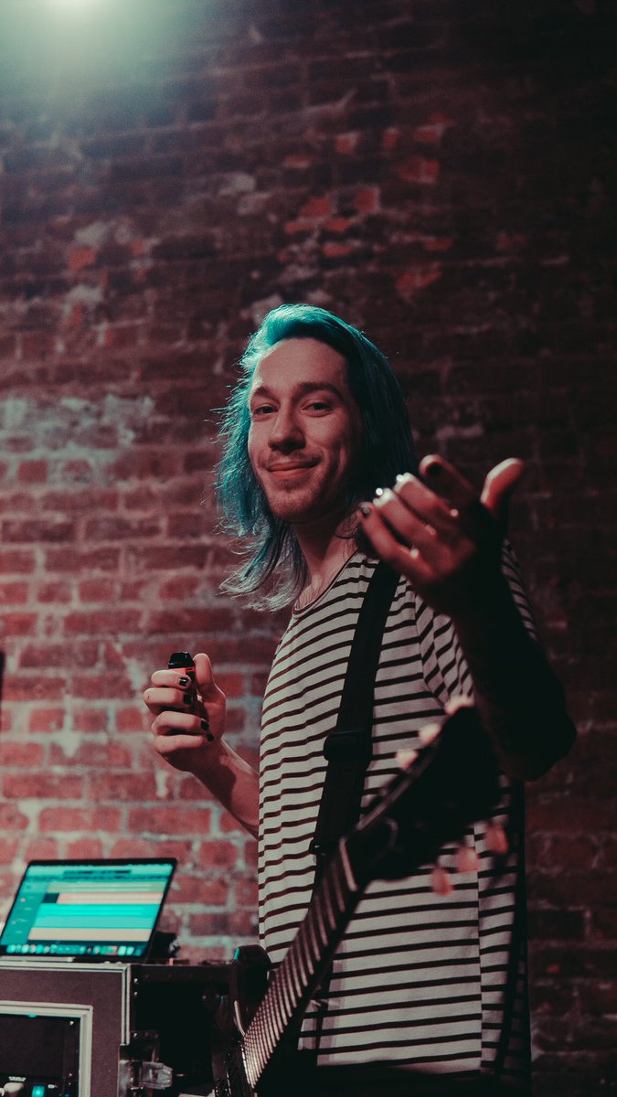 AVOIDKICKSASS's tweet photo. EL PASO👉🏼👉🏼
Rockhouse tonight w/ @MotivesOH (the best screaming boy band from Cleveland, OH) &amp; us (a band that kicks ass) 
Sounds like a good time eh??? https://t.co/XiQrEObRLG