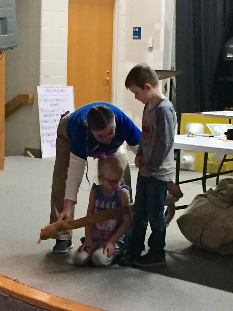 mrs_leckrone's tweet photo. We had a great time learning about a variety of animals during our Zoo To You Program presented by the @fwkidszoo. https://t.co/EDmK1oPUyf