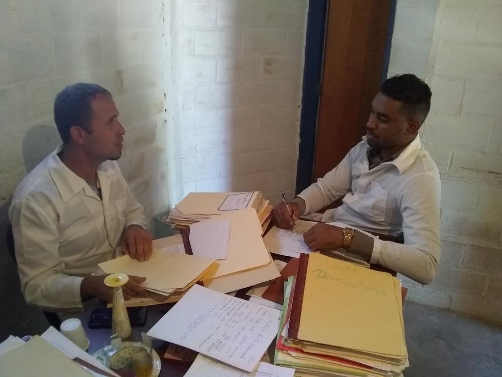 JuanCar53794871's tweet photo. Supervisión realizada a CMP Maipure 1 evaluando la calidad de los servicios de salud que se brindan al pueblo. 
@CDISimonRBOL1 
@AdanVillavicen5 
@YisselleBarret2 
@CamposYainer 
@AsistMedMMCV https://t.co/oH6vBkDCsy