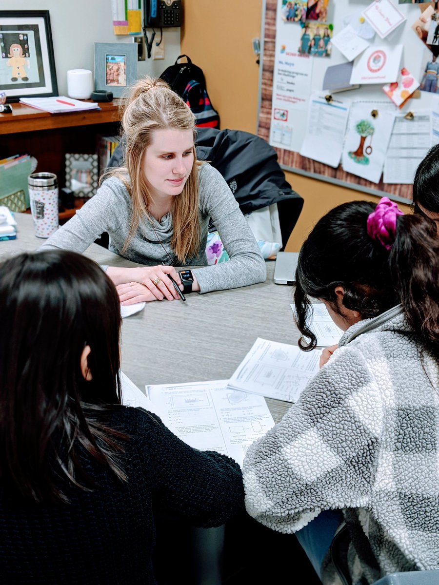 RialGraham's tweet photo. @MsMayoGCISD has rigorous &amp; fantastic rotations in her dual language math class!  @canSTEM are using the four language domains as they collaborate in the target language!  #gcisdwl @WorldLang_GCISD https://t.co/56GrFHLdxA